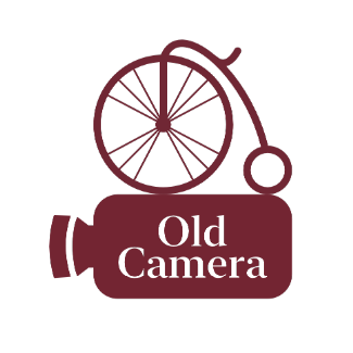 Old Camera / Dorota Wikuła